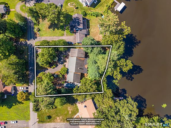 3rd image of 8 Crescent Beach Drive