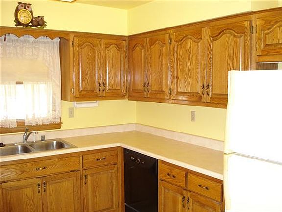 5th image of 5424 S 113th St
