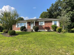 157 Riner Ave, Oak Hill, WV 25901