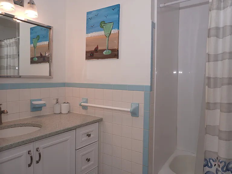 453 Berkshire Dr — Photo 13