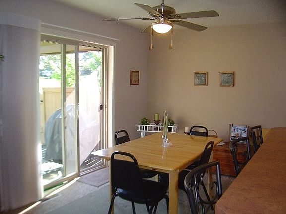 3rd image of 5611 NE 49th St