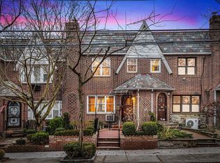8024 Penelope Ave, Middle Village, NY 11379