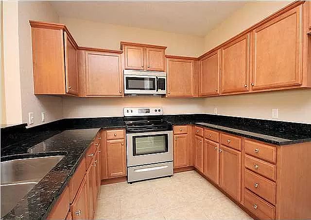 1st image of 996 Leigh Ann Ln