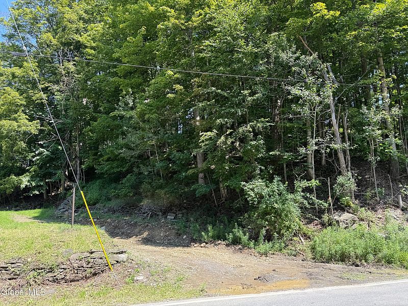 2nd image of 1499 Huntersland Road