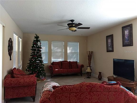 3rd image of 3269 Heirloom Rose Pl