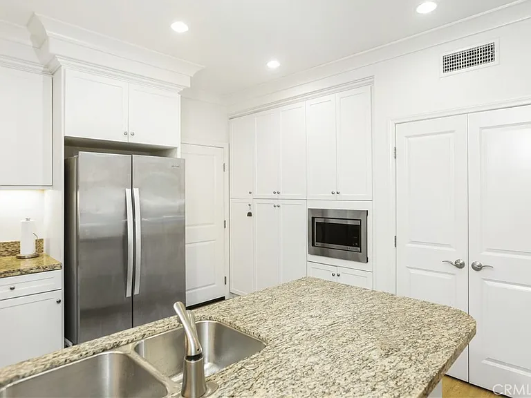 41 Kempton — Photo 12