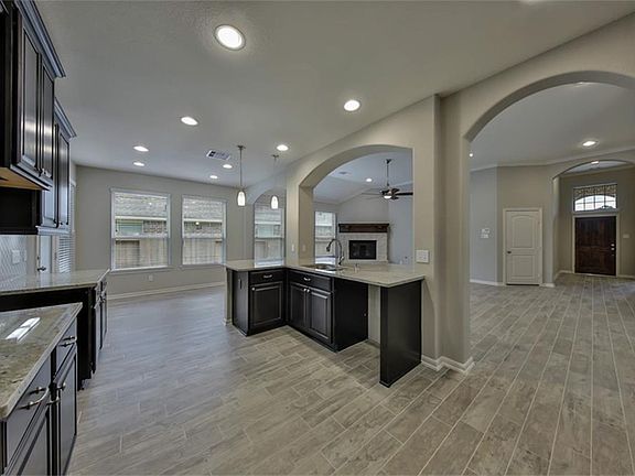 5th image of 142 Verismo Ct