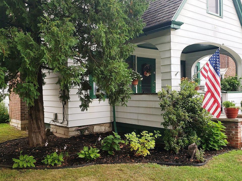 1st image of 22 Gray Ave