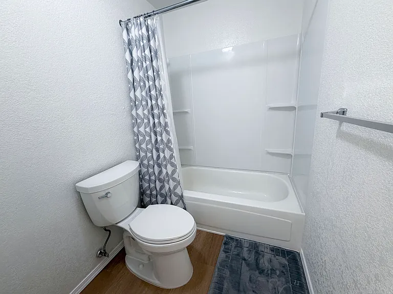 15433 Country Club Dr #E202 — Photo 12