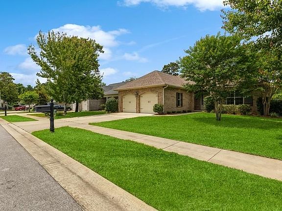 2nd image of 723 Woods Dr