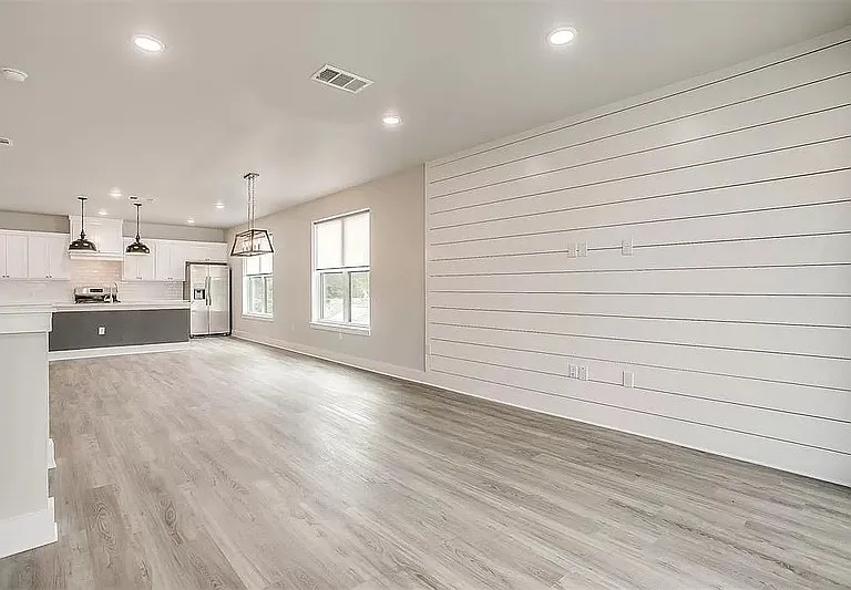 2305 Benbrook Blvd — Photo 6