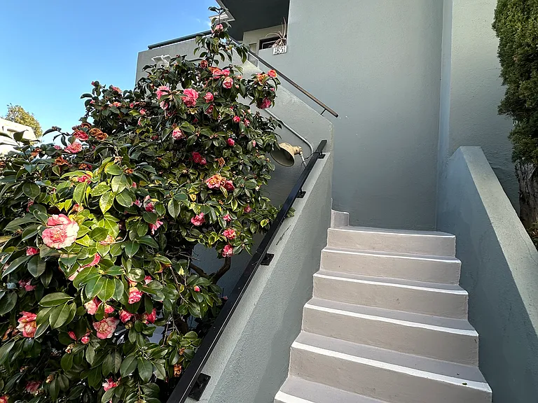1849 S Beverly Glen Blvd #1/2 — Photo 1
