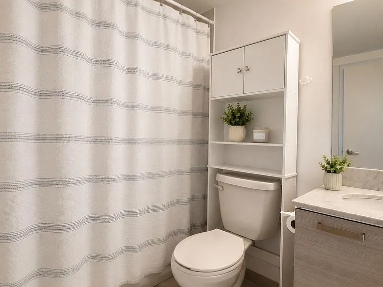 36 Lisgar St #903W — Photo 5