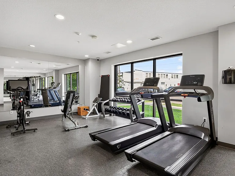 Spectrum Apartments & Townhomes — Photo 5