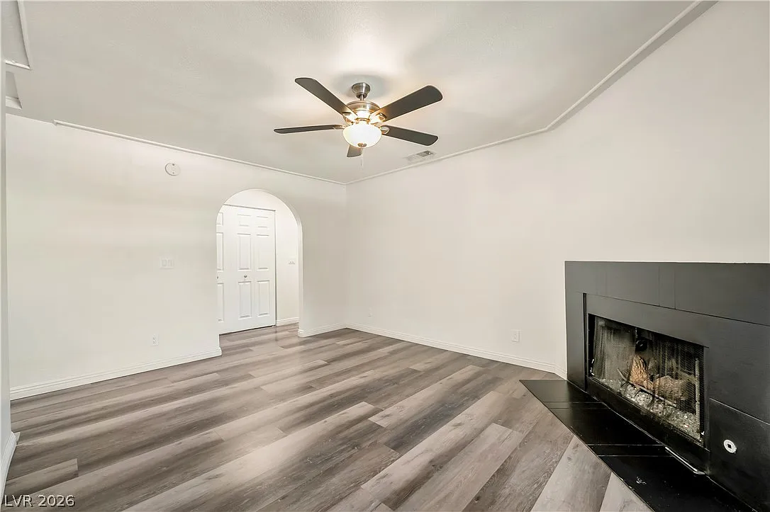3 bed, 2.0 bath, 1183 sqft, $1,795 — Photo 4