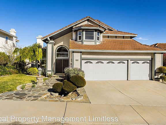 2nd image of 3162 Provence Pl
