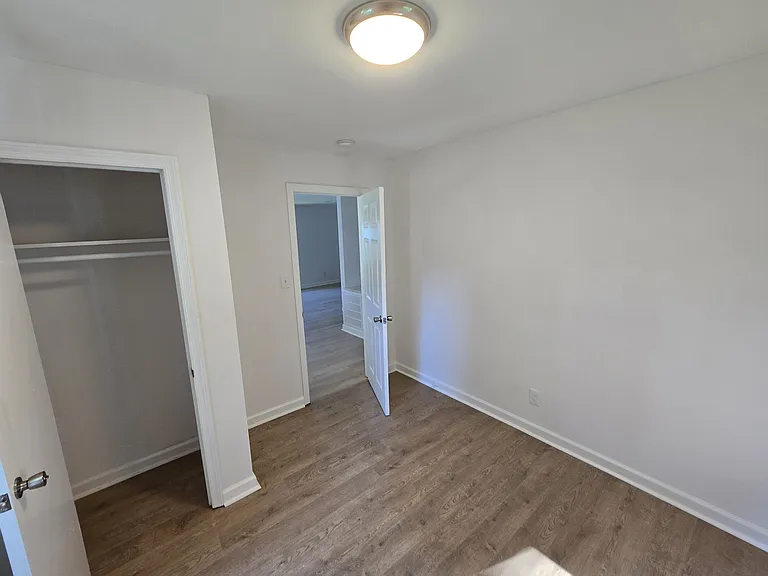 503 Sherman St — Photo 5
