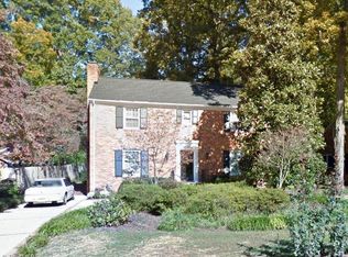 102 Batchelor Dr, Greensboro, NC 27410