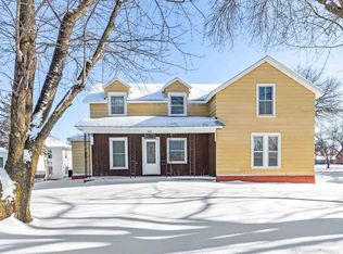 600 4th Ave NE, Independence, IA