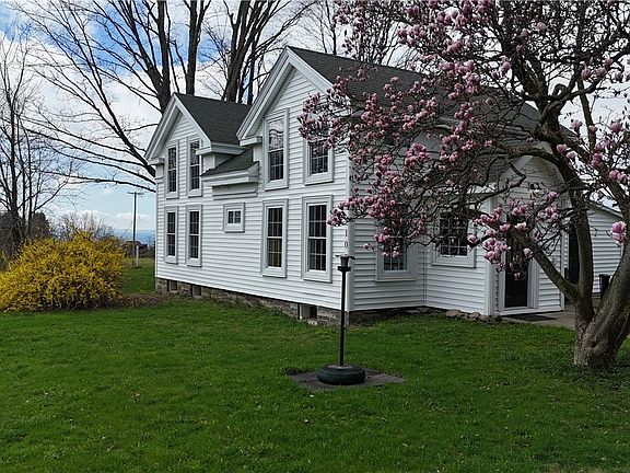 2nd image of 210 Mount Pleasant Rd