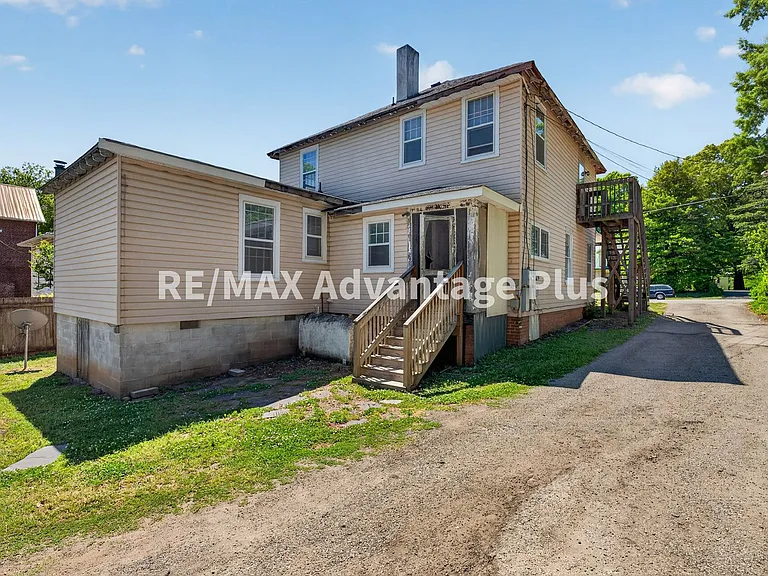 106 Grove St — Photo 16