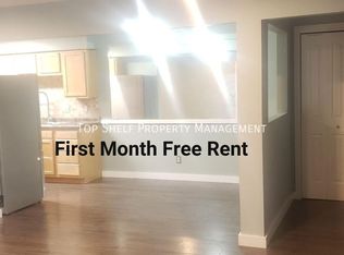 9513 University Ave APT 8, Clive, IA 50325
