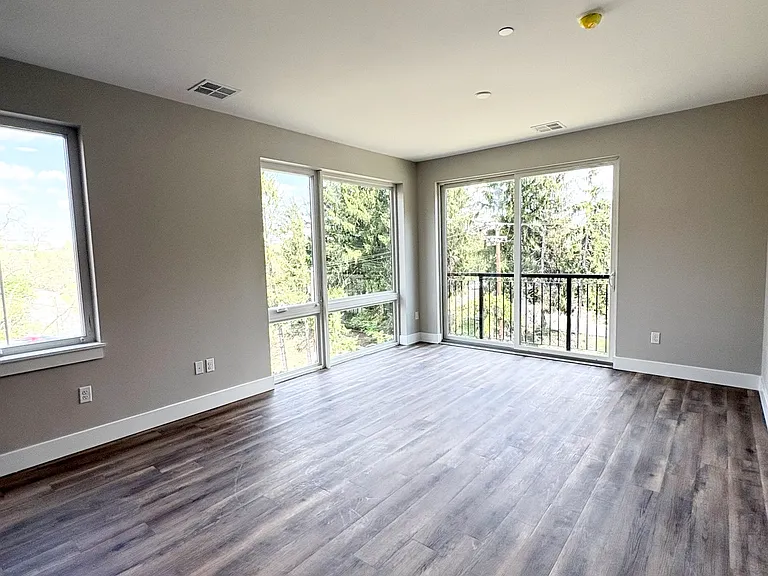 McKnight Flats — Photo 11