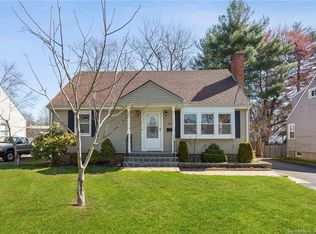 38 Lewis Ln, West Hartford, CT 06110