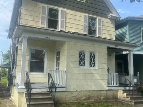 1748 Cudaback Ave, Niagara Falls, NY 14303