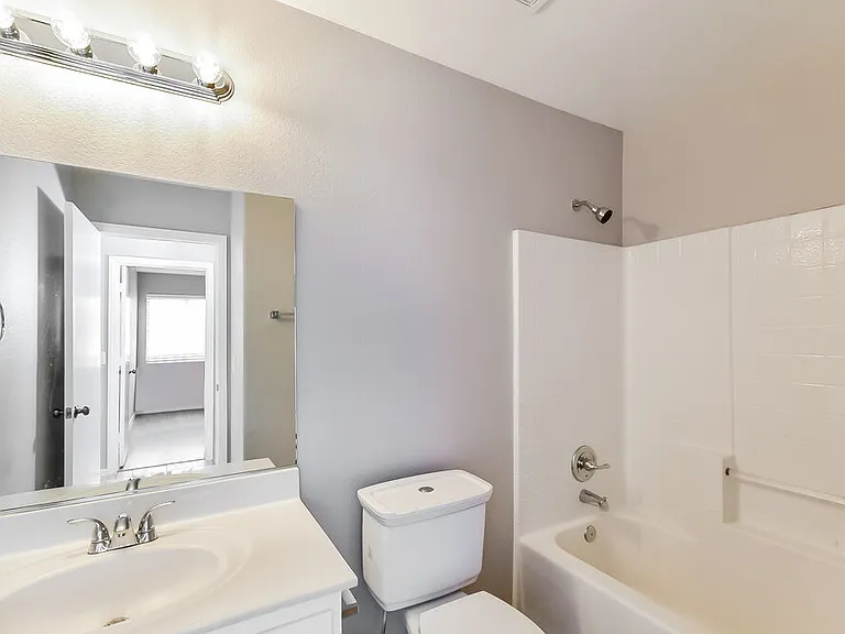 5828 Meadow Dale Dr — Photo 15
