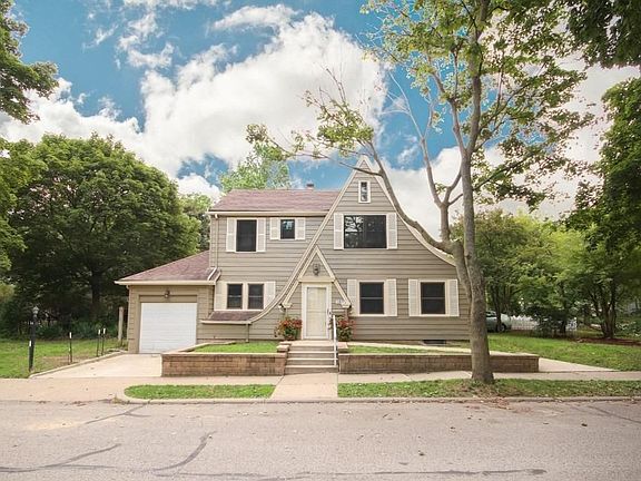 2nd image of 1427 White St