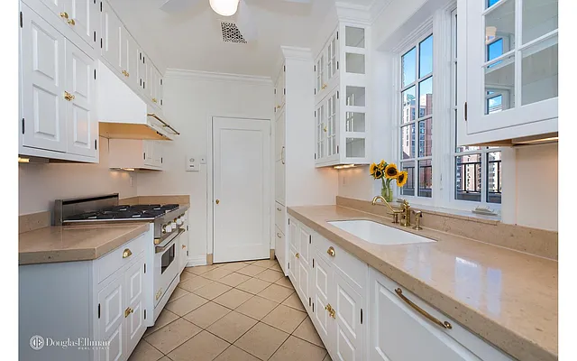 Rented by Douglas Elliman | media 25