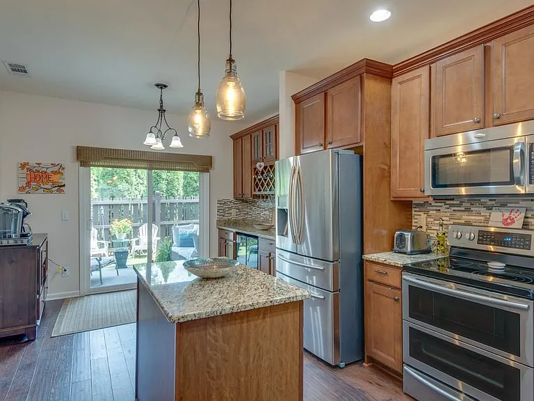 2022 Traemoor Village Dr — Photo 9