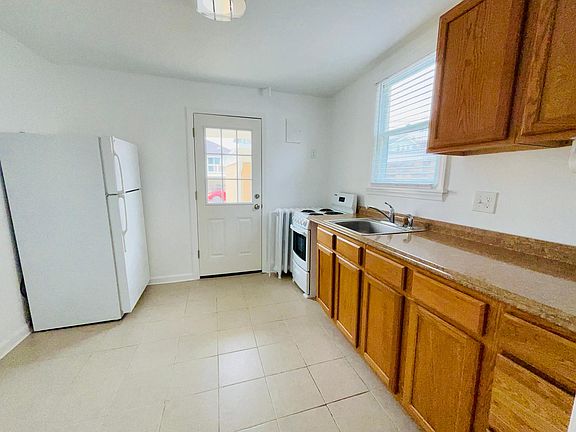 3rd image of 31 N Weymouth Ave #C