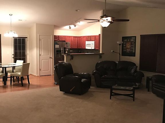 Living Room/Kitchen