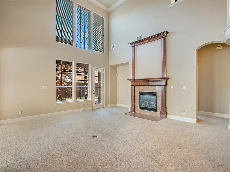 1838 Crowbridge Dr — Photo 7