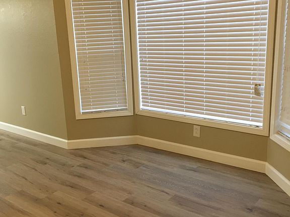 2nd image of 14 Jennifer Dr