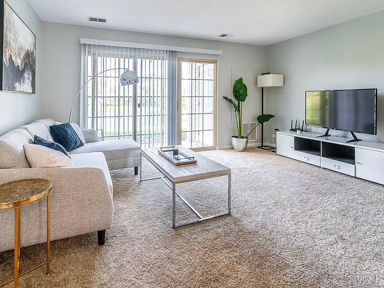 Creekside at Meadowbrook Apartments — Photo 11