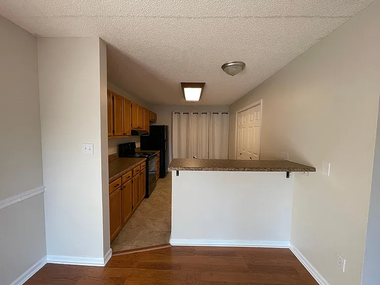 212 Davidson St — Photo 6