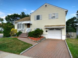 2 Suzanne Ct, Belleville, NJ 07109