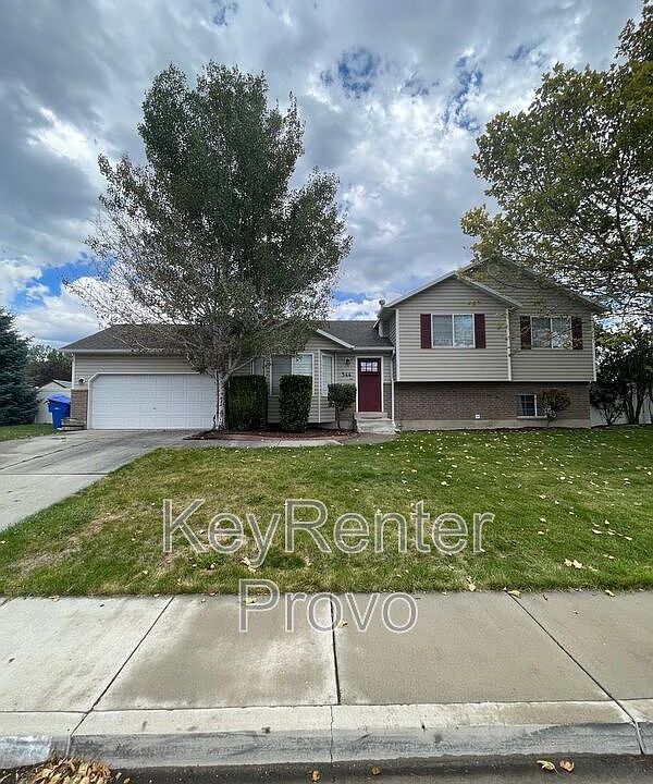1st image of 544 N Woods Dr