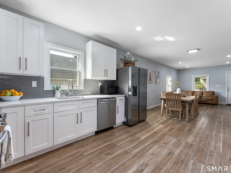 36 Ellis St — Photo 10