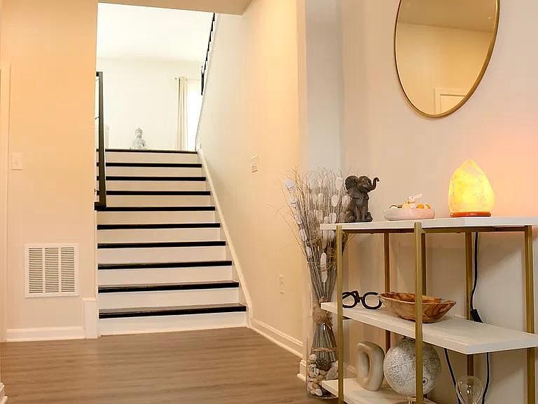 1st image of 5826 Zoe Ln #6