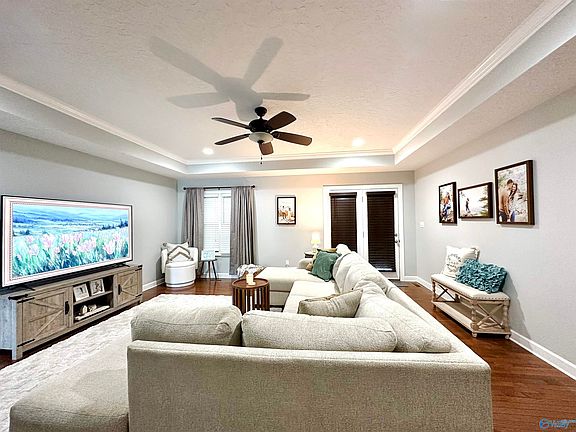 5th image of 109 Victoria Ln
