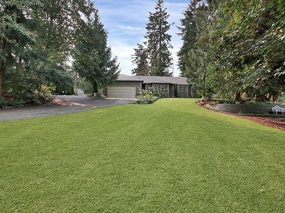2nd image of 11324 195th Ave E