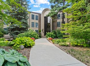 8549 Irwin Rd APT 126, Bloomington, MN 55437