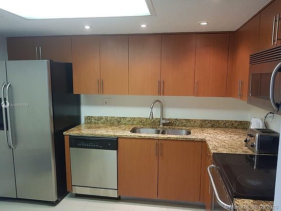 2nd image of 3300 NE 192nd St APT 1404