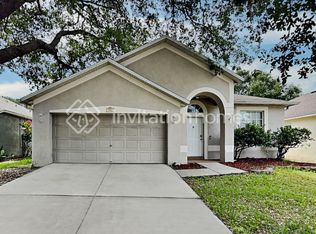 943 Grand Canyon Dr, Valrico, FL 33594