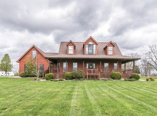 100 Deer Run Ct, Irvine, KY 40336