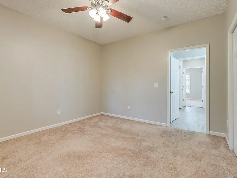 176 S Austin Springs Rd #9 — Photo 23